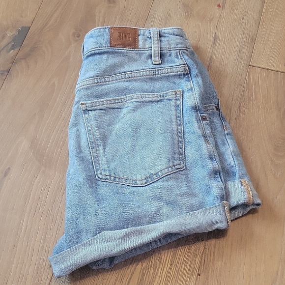 BDG Urban Outfitters High Rise Denim Jean Shorts Size 27 - Picture 1 of 5